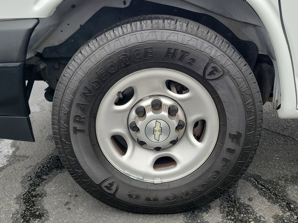 Used 2021 Chevrolet Express 2500 w/ Communications Package RWD image 24