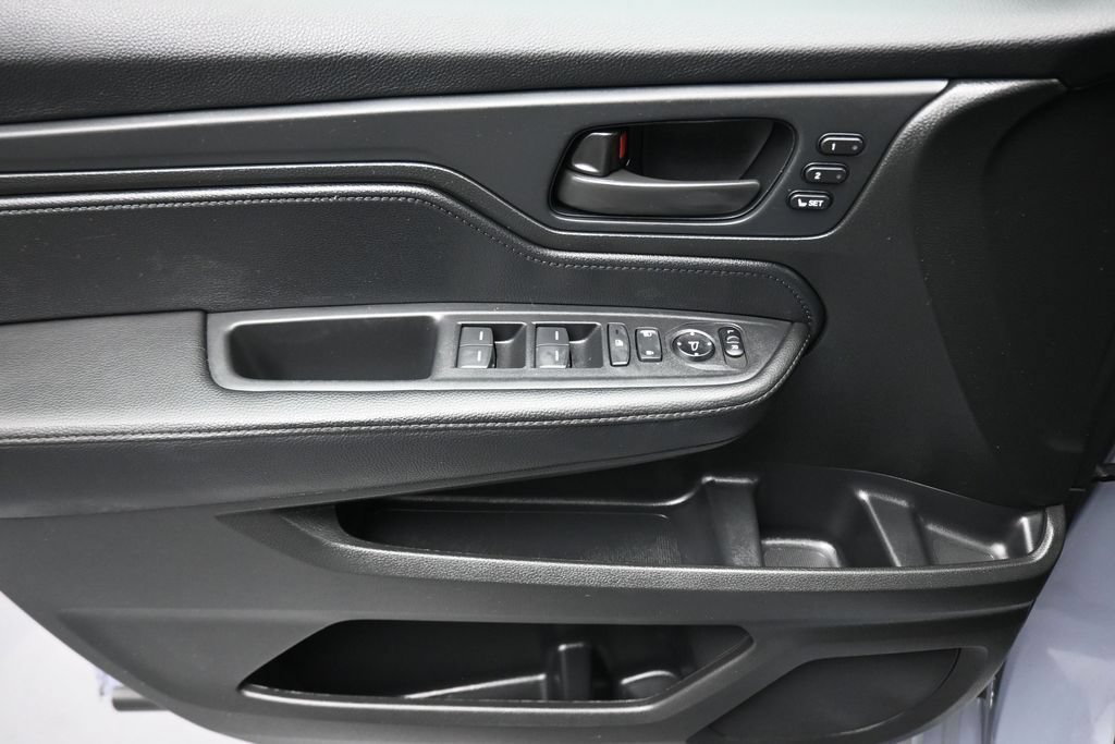 Used 2024 Honda Odyssey Sport image 10