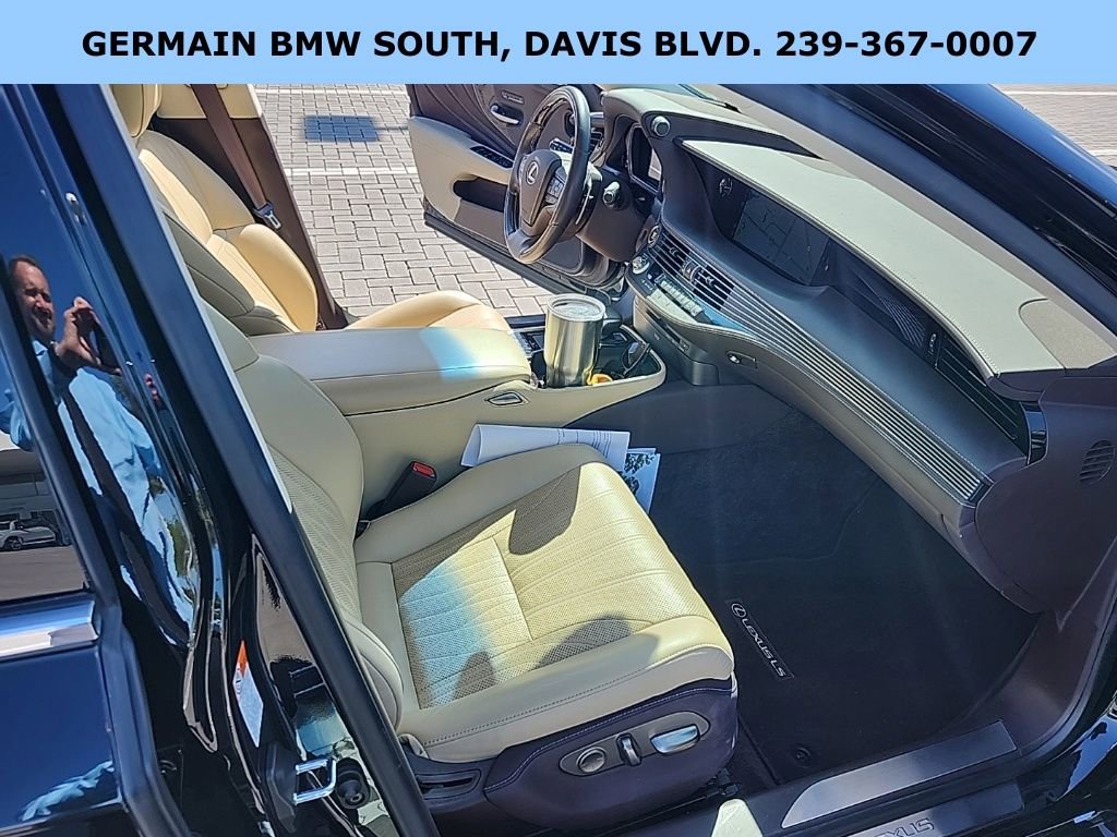 Used 2020 Lexus LS 500 w/ Interior Upgrade Package image 17
