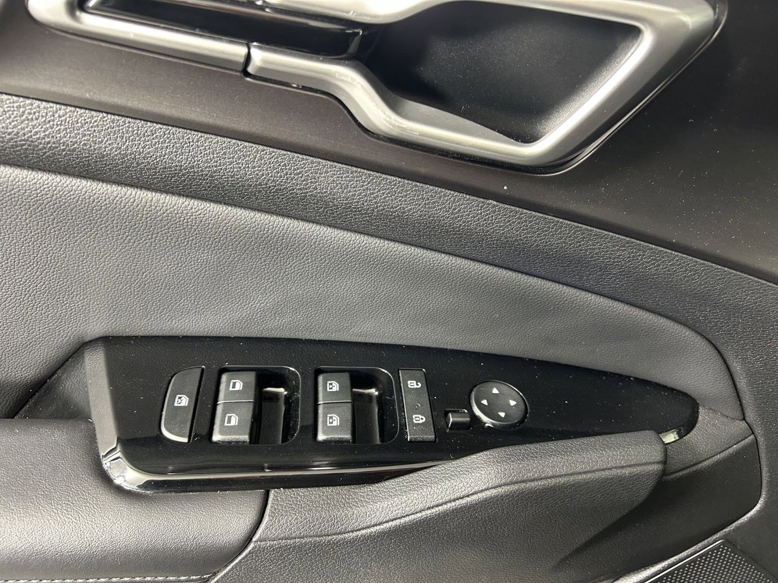 Certified 2024 Kia Sportage EX image 19