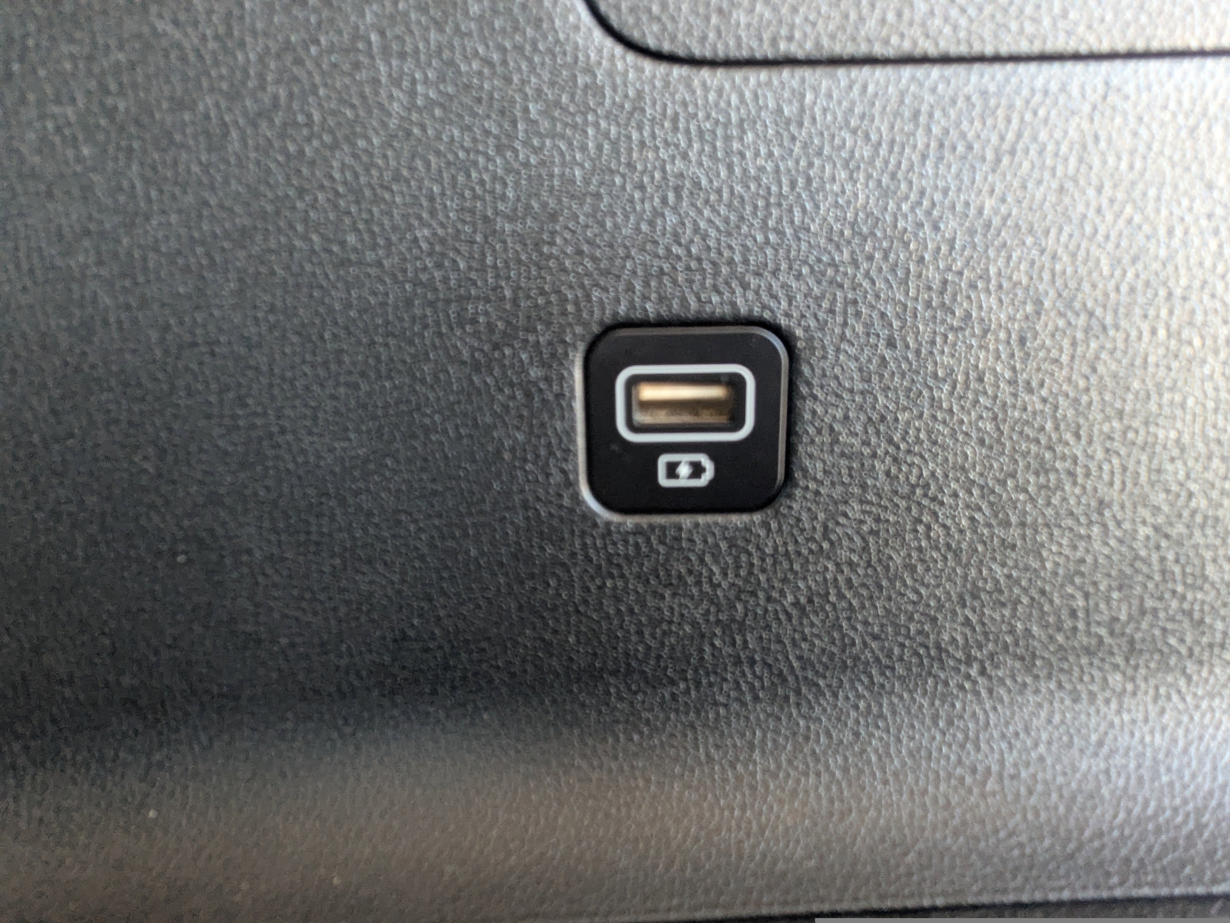 Used 2023 Kia Sorento S w/ Panoramic Sunroof Package image 17