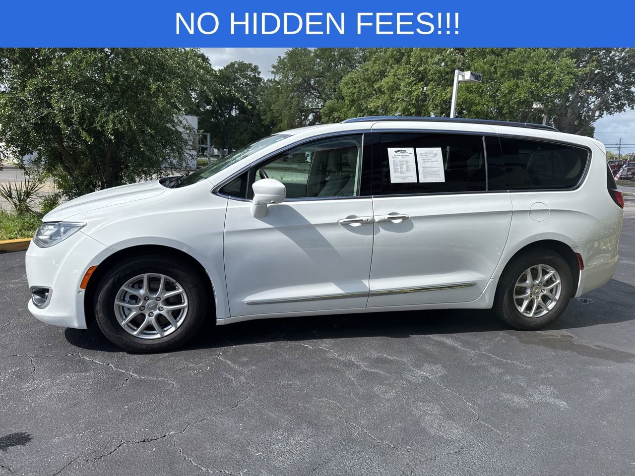 Used 2020 Chrysler Pacifica Touring-L w/ Advanced Safetytec Group FWD image 5