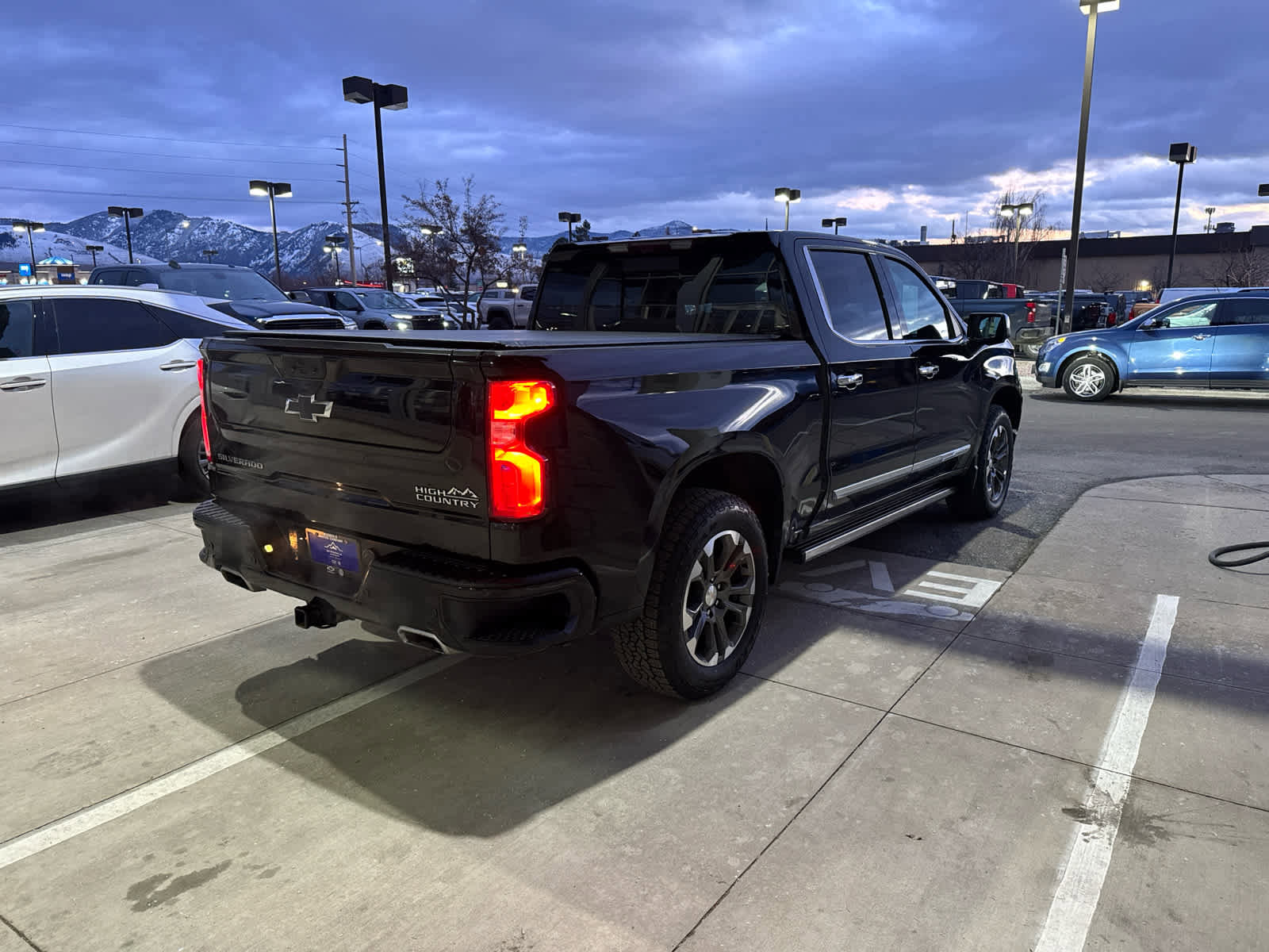 Certified 2023 Chevrolet Silverado 1500 High Country w/ Technology Package image 4