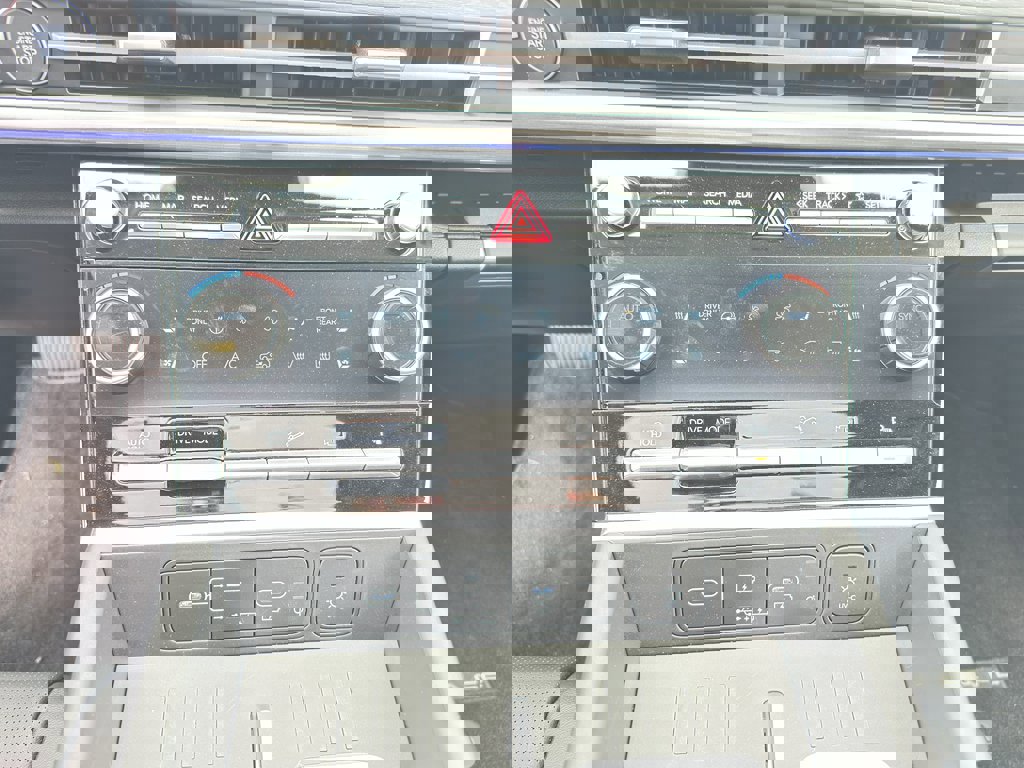 New 2025 Hyundai Santa Fe Limited image 22