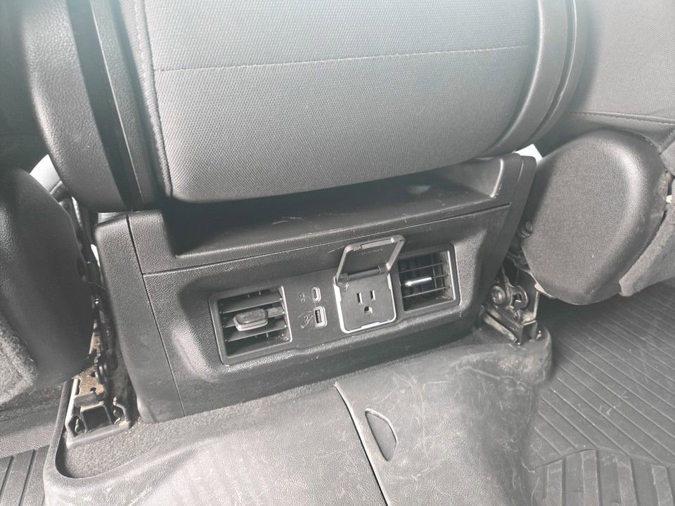 Used 2024 Chevrolet Silverado 1500 LT image 28