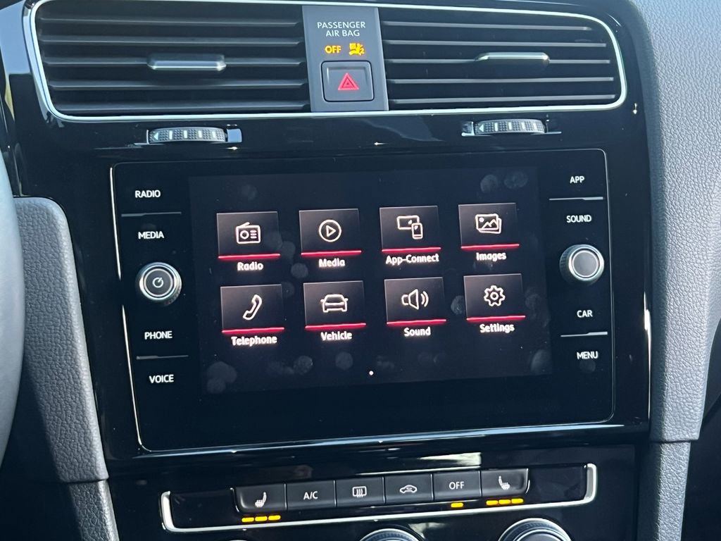 Used 2020 Volkswagen GTI SE image 20