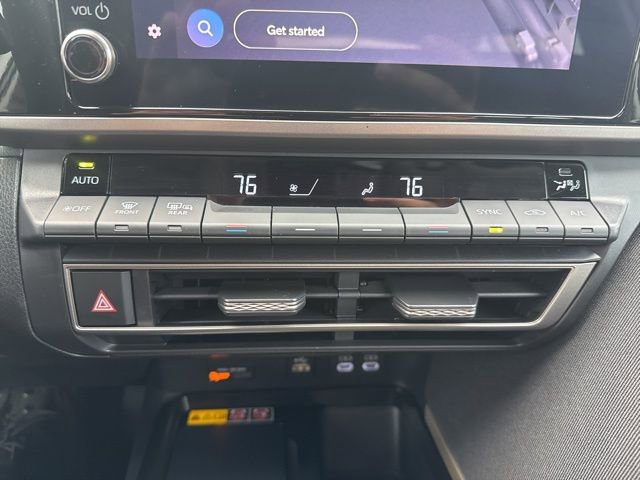 Used 2025 Toyota Camry LE AWD/4WD image 30