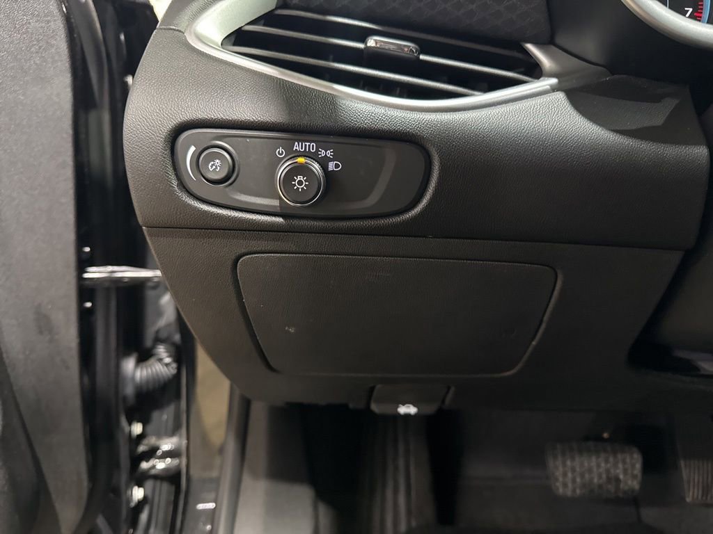 Used 2024 Chevrolet Malibu LT FWD image 19