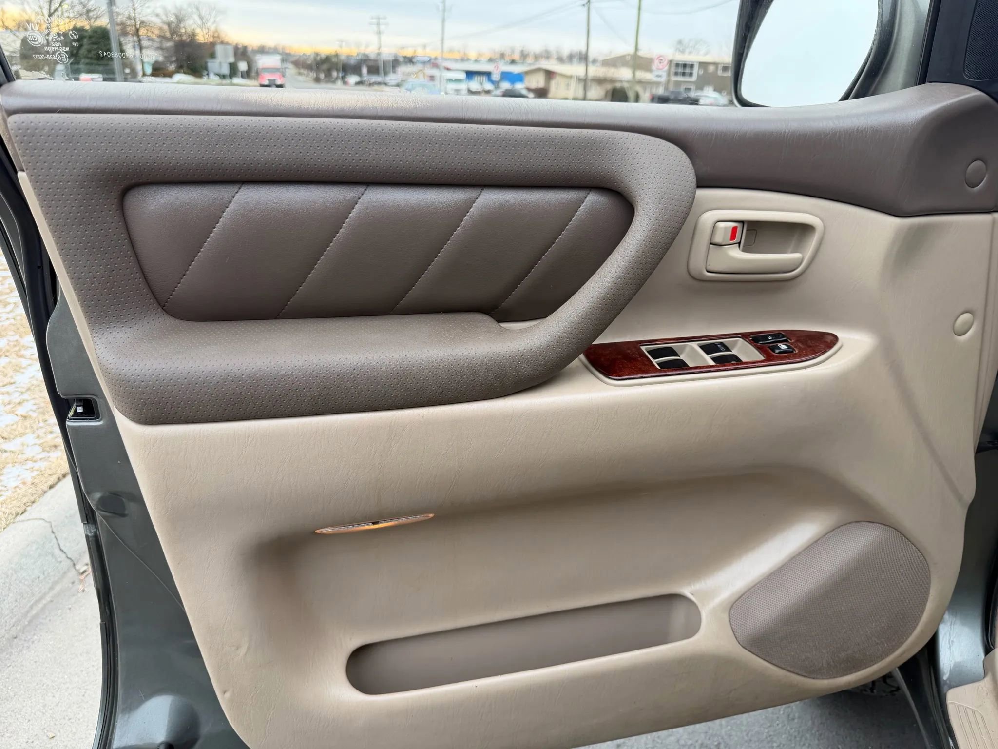 Used 2000 Toyota Land Cruiser Sport Utility 4D image 10