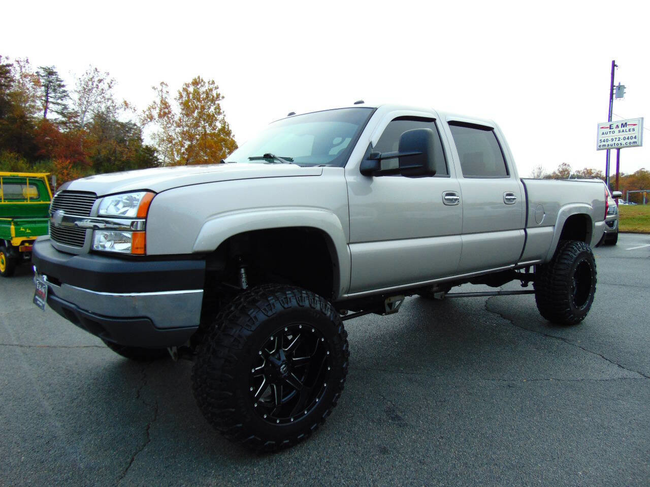 Used 2004 Chevrolet Silverado 2500 LT w/ Heavy-Duty Power Package image 25