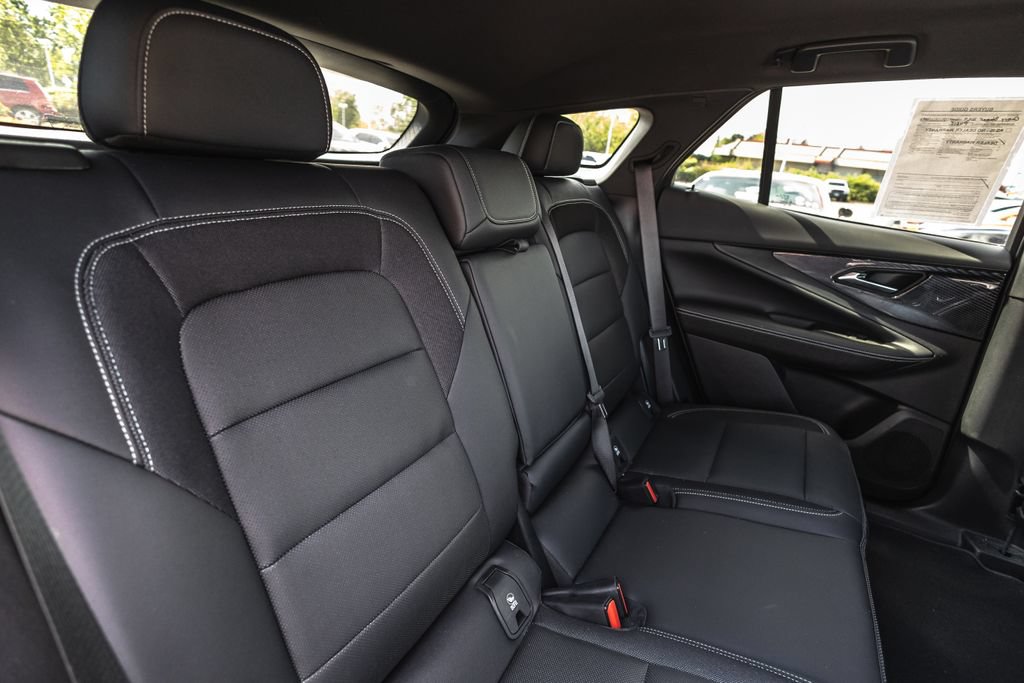 Used 2024 Chevrolet Blazer EV LT AWD/4WD image 29
