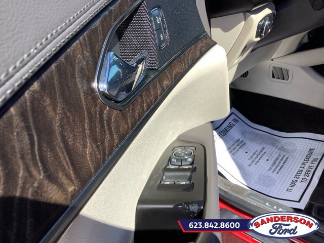 Used 2016 Lincoln MKX Select w/ Select Plus Package FWD image 9