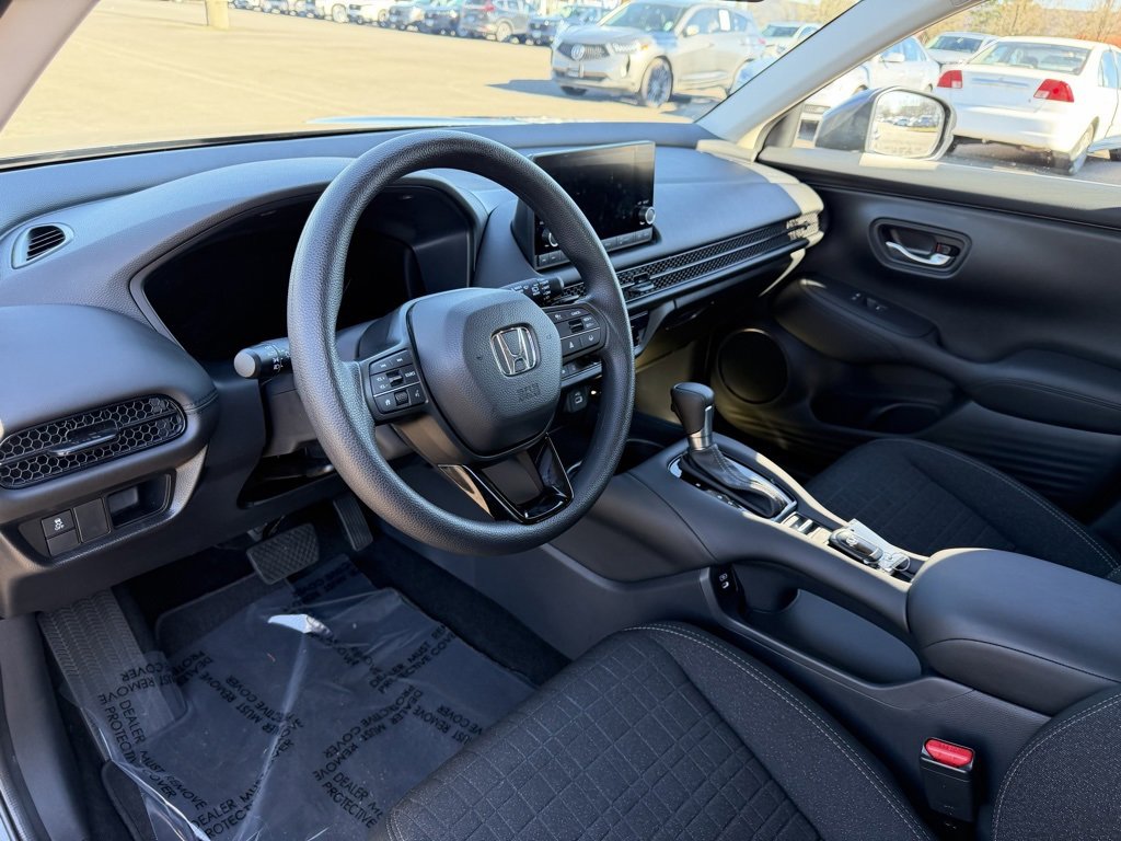 Used 2025 Honda HR-V LX image 16