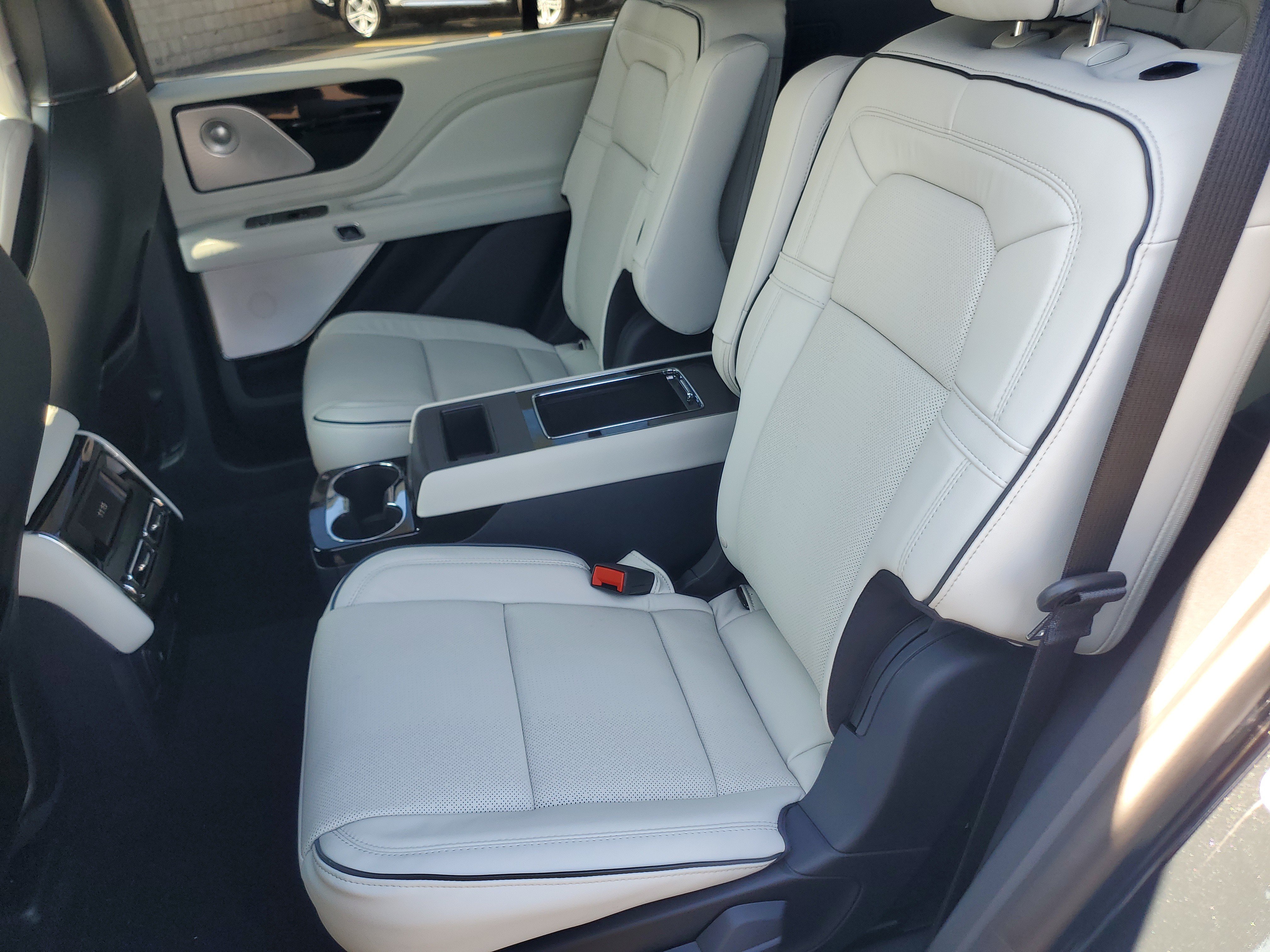 New 2027 Lincoln Aviator Black Label AWD/4WD image 27