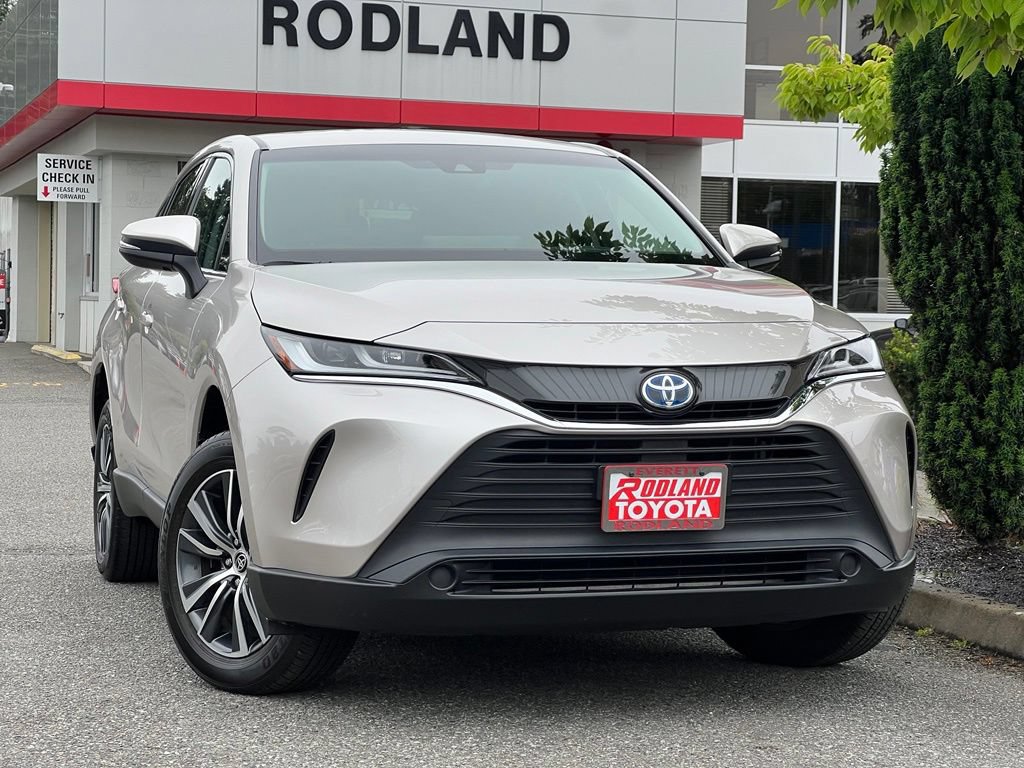 Certified 2023 Toyota Venza LE AWD/4WD image 1