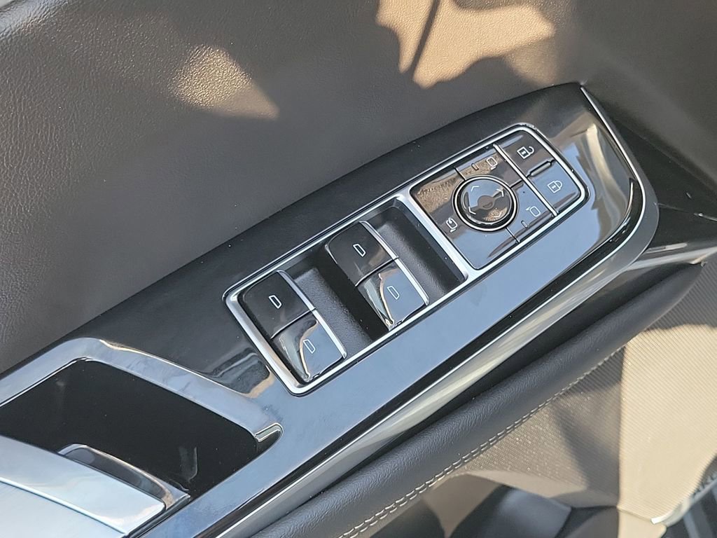 Used 2026 Cadillac Escalade Luxury image 23