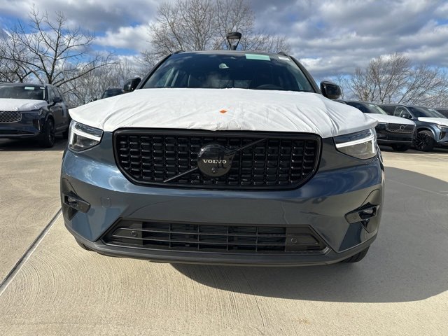 New 2026 Volvo XC40 B5 Ultra w/ Protection Package Premier image 2