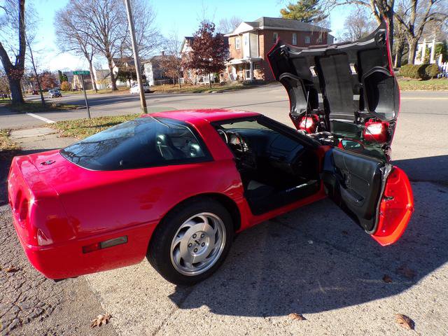 Used 1994 Chevrolet Corvette Coupe image 13