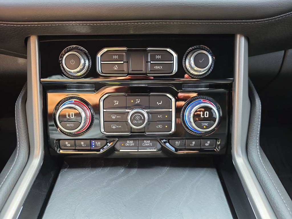 Used 2021 GMC Yukon Denali w/ Denali Premium Package RWD image 27