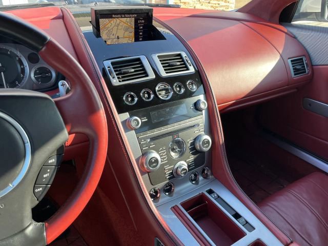 Used 2015 Aston Martin DB9 Coupe RWD image 33
