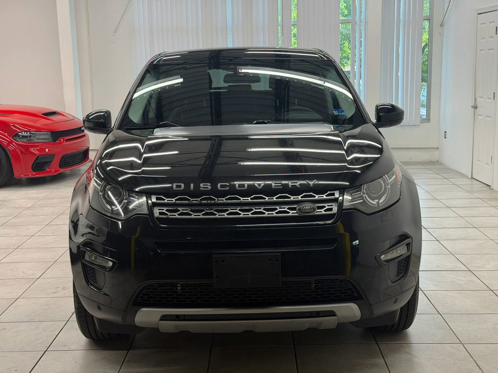 Used 2016 Land Rover Discovery Sport HSE AWD/4WD image 2