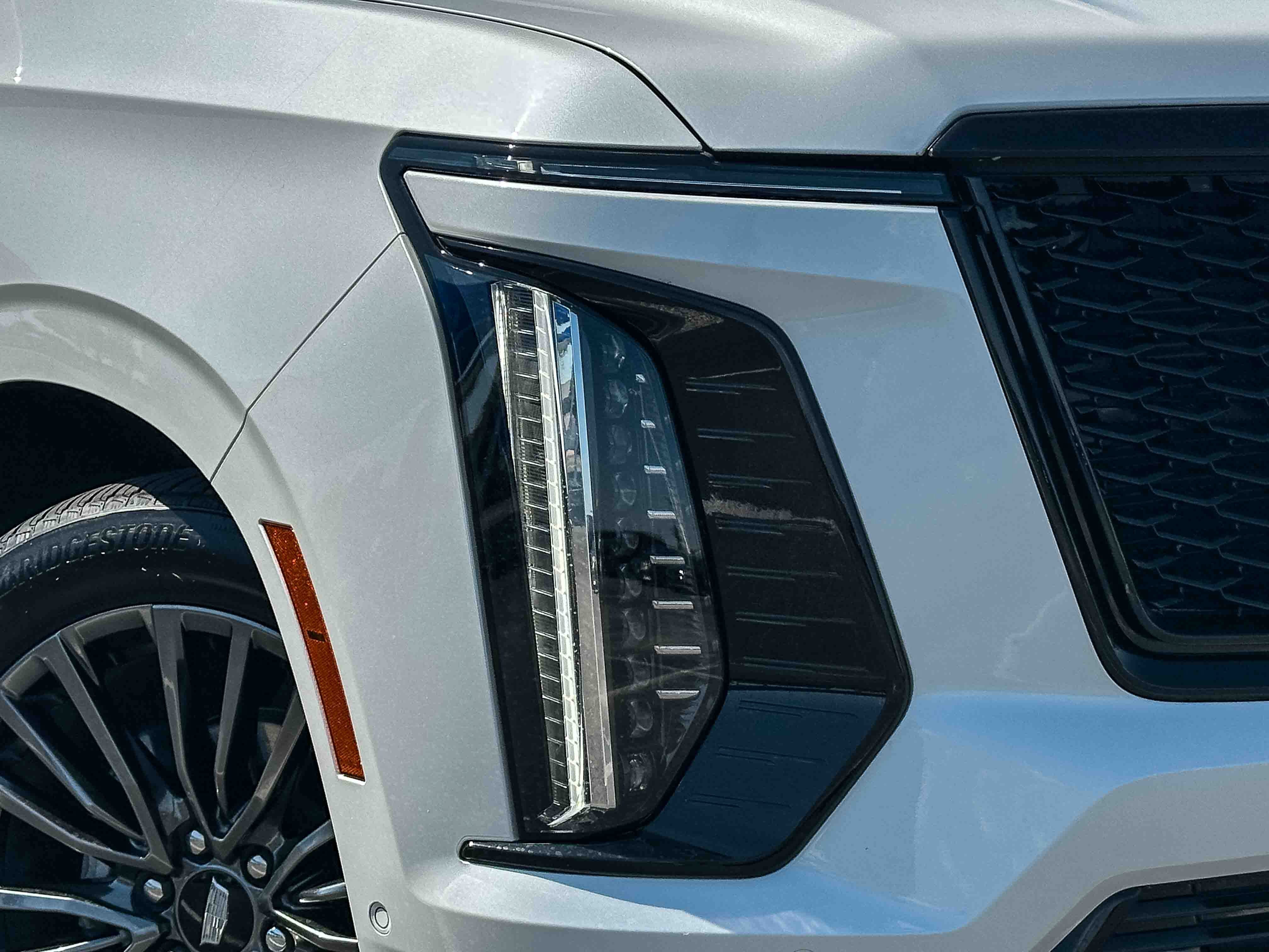 Used 2025 Cadillac Escalade Sport Platinum AWD/4WD image 4