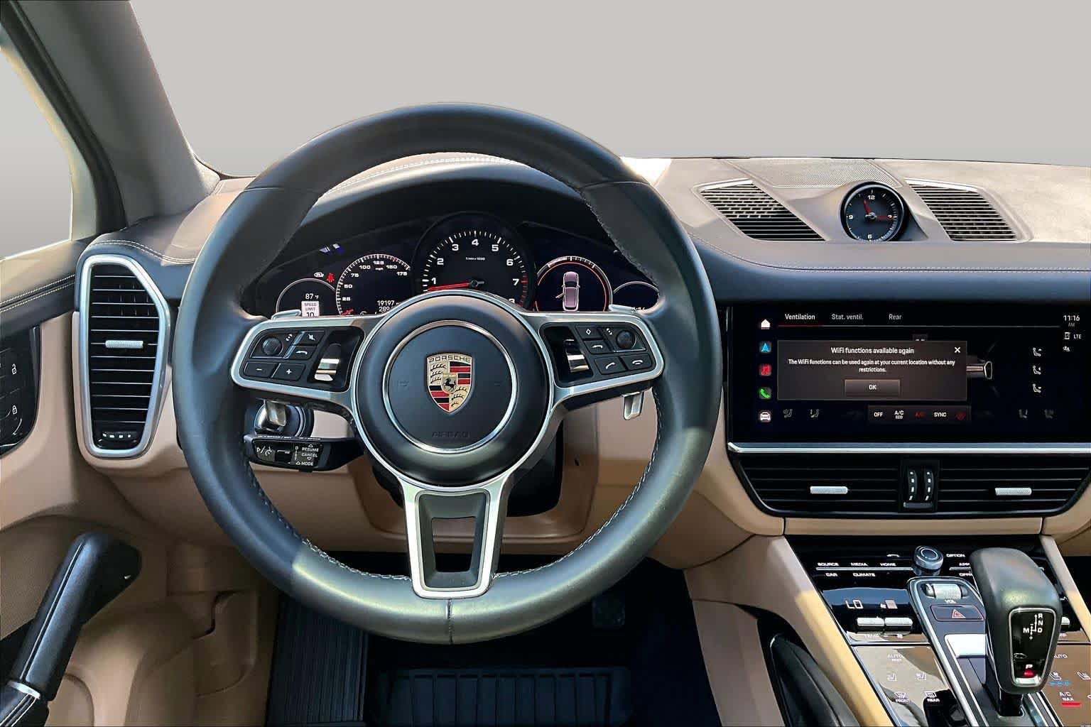 Used 2023 Porsche Cayenne Platinum Edition AWD/4WD image 6