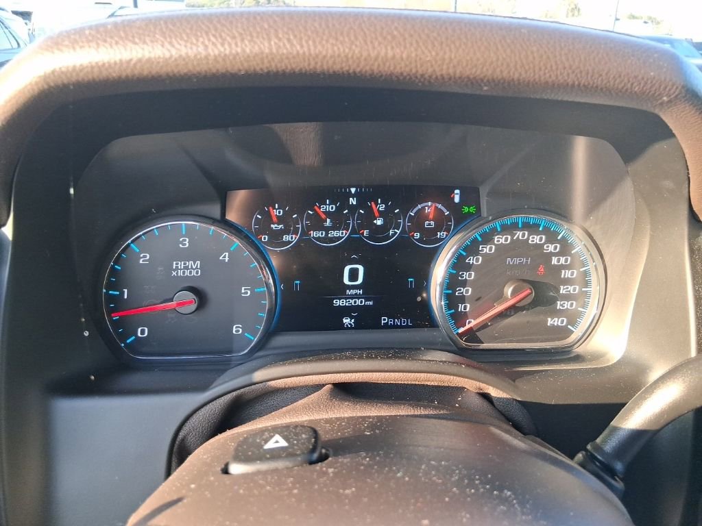 Used 2018 Chevrolet Suburban Premier image 12