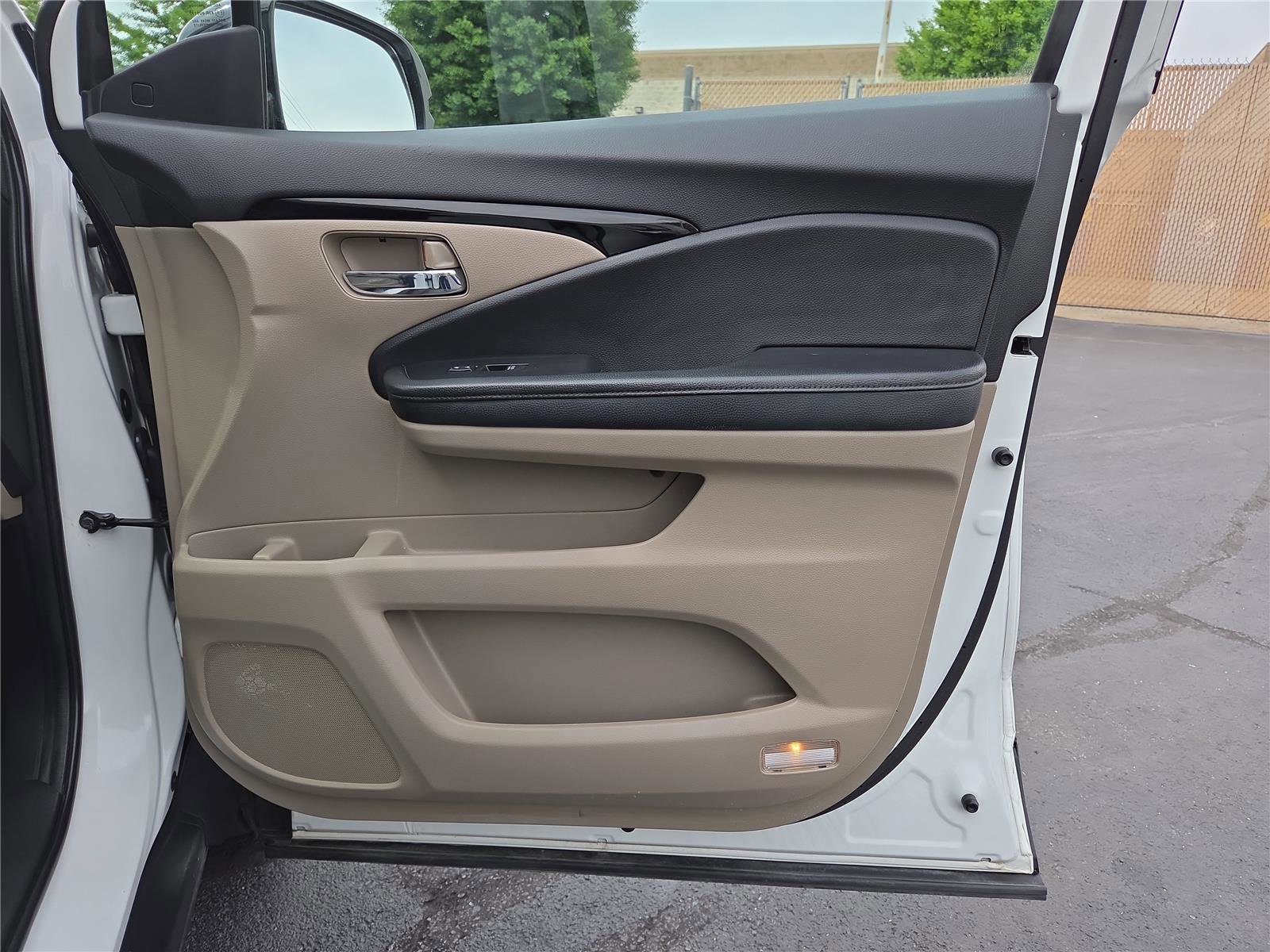Used 2021 Honda Pilot Touring image 27