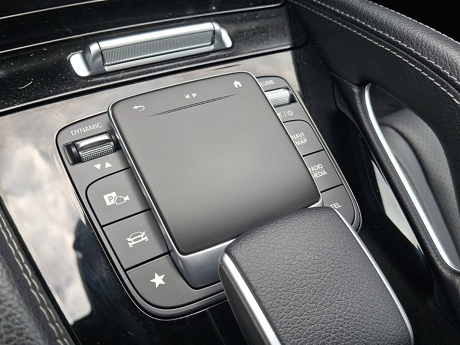 Used 2022 Mercedes-Benz GLE 350 4MATIC image 25