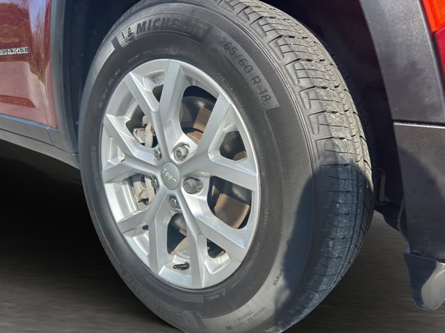 Used 2023 Jeep Grand Cherokee L Limited AWD/4WD image 22