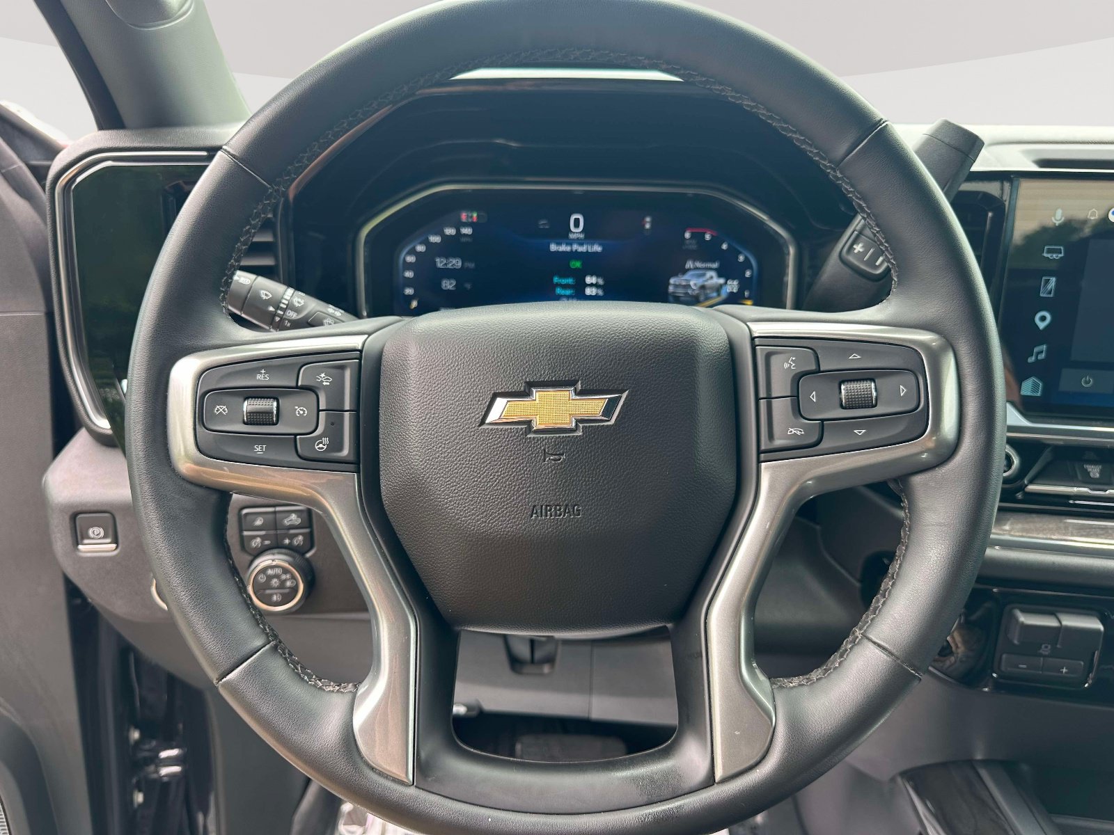 Used 2024 Chevrolet Silverado 2500 LTZ w/ LTZ Premium Package AWD/4WD image 13