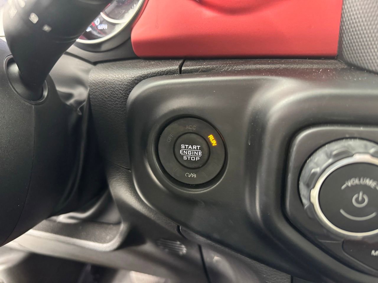 Used 2022 Jeep Gladiator Rubicon w/ Cold Weather Group AWD/4WD image 22