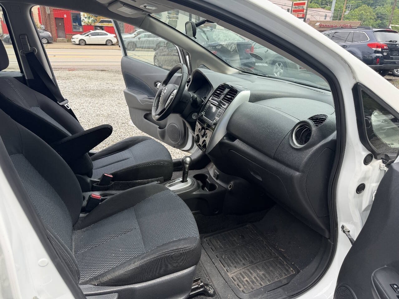 Used 2017 Nissan Versa Note SV w/ SV Appearance Package FWD image 16