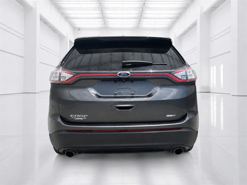 Used 2016 Ford Edge SE AWD/4WD image 4