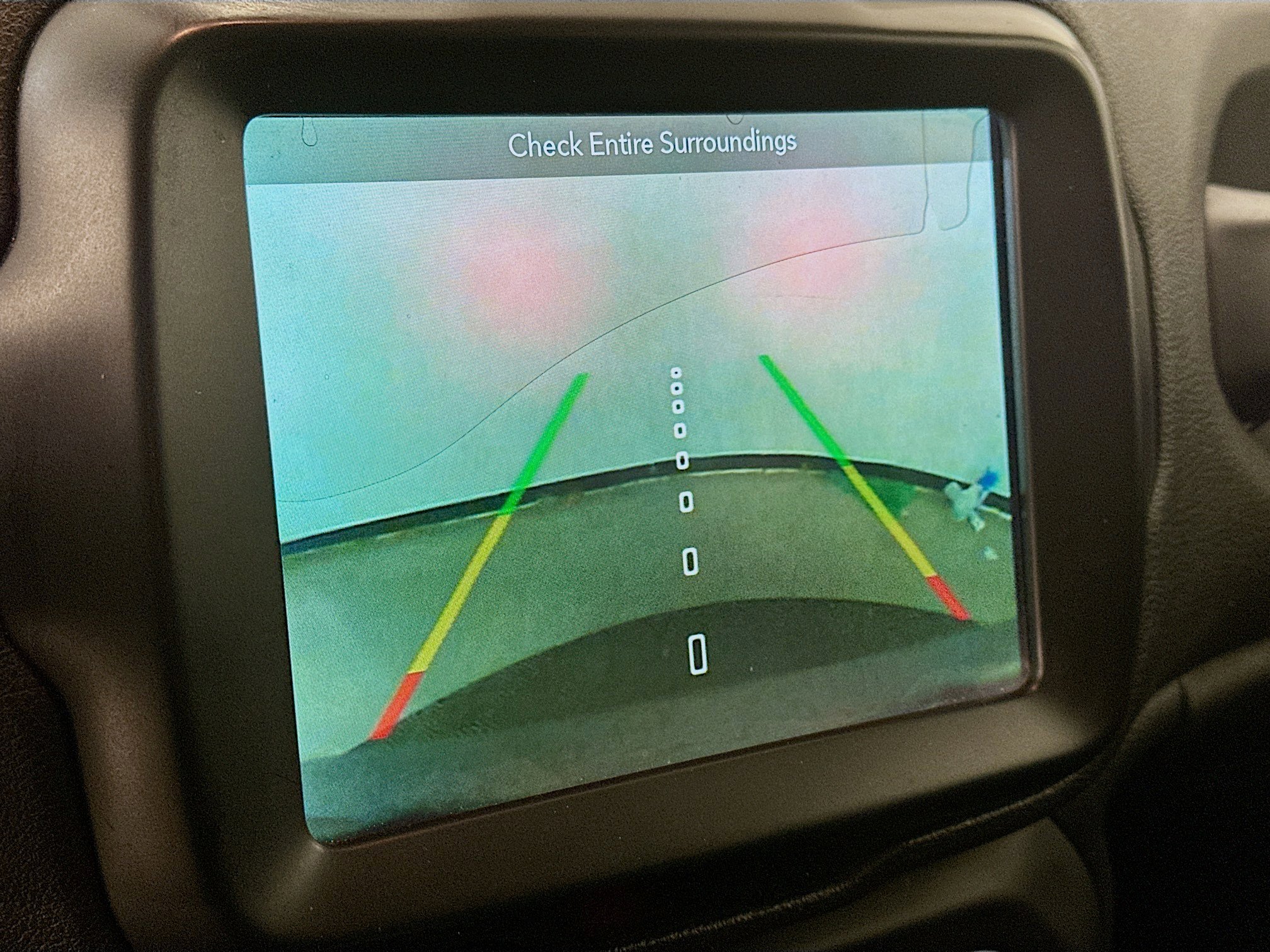 Used 2018 Jeep Renegade Latitude w/ UConnect 8.4 Nav Group AWD/4WD image 23