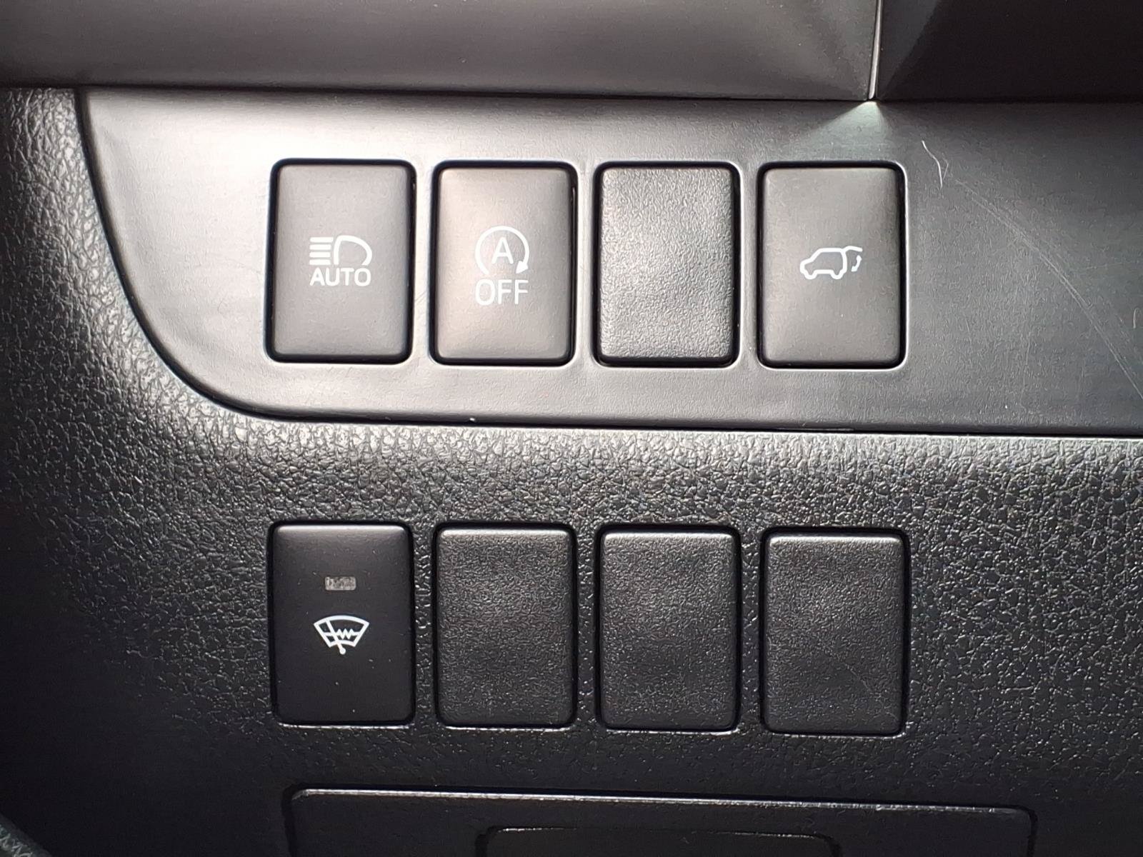 Used 2019 Toyota Highlander XLE AWD/4WD image 24