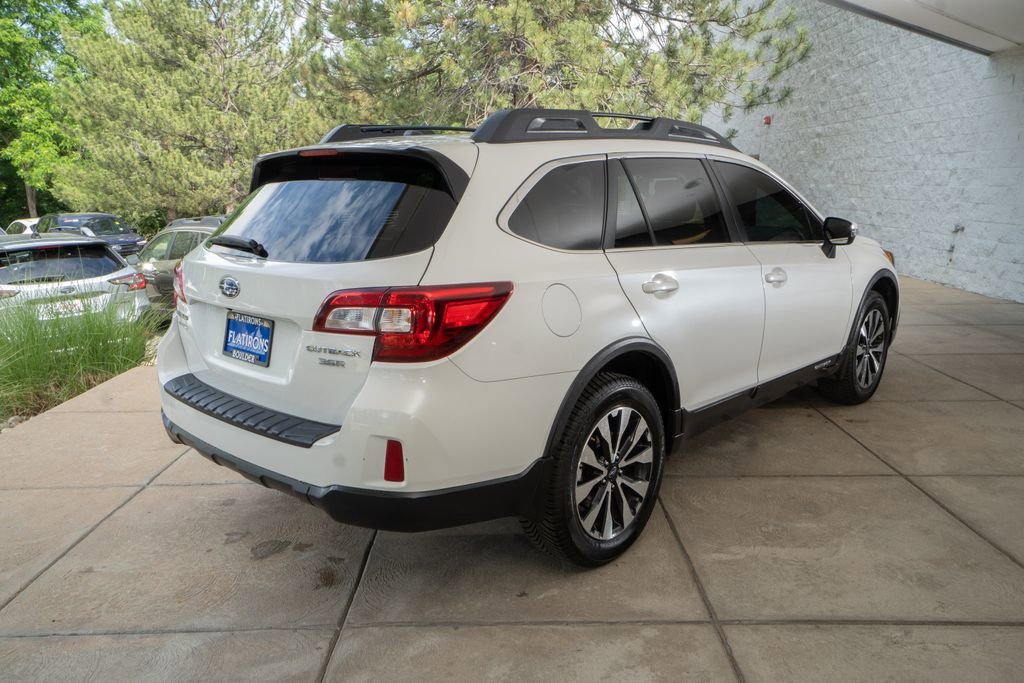 Used 2015 Subaru Outback 3.6R Limited w/ Popular Package #4 AWD/4WD image 6
