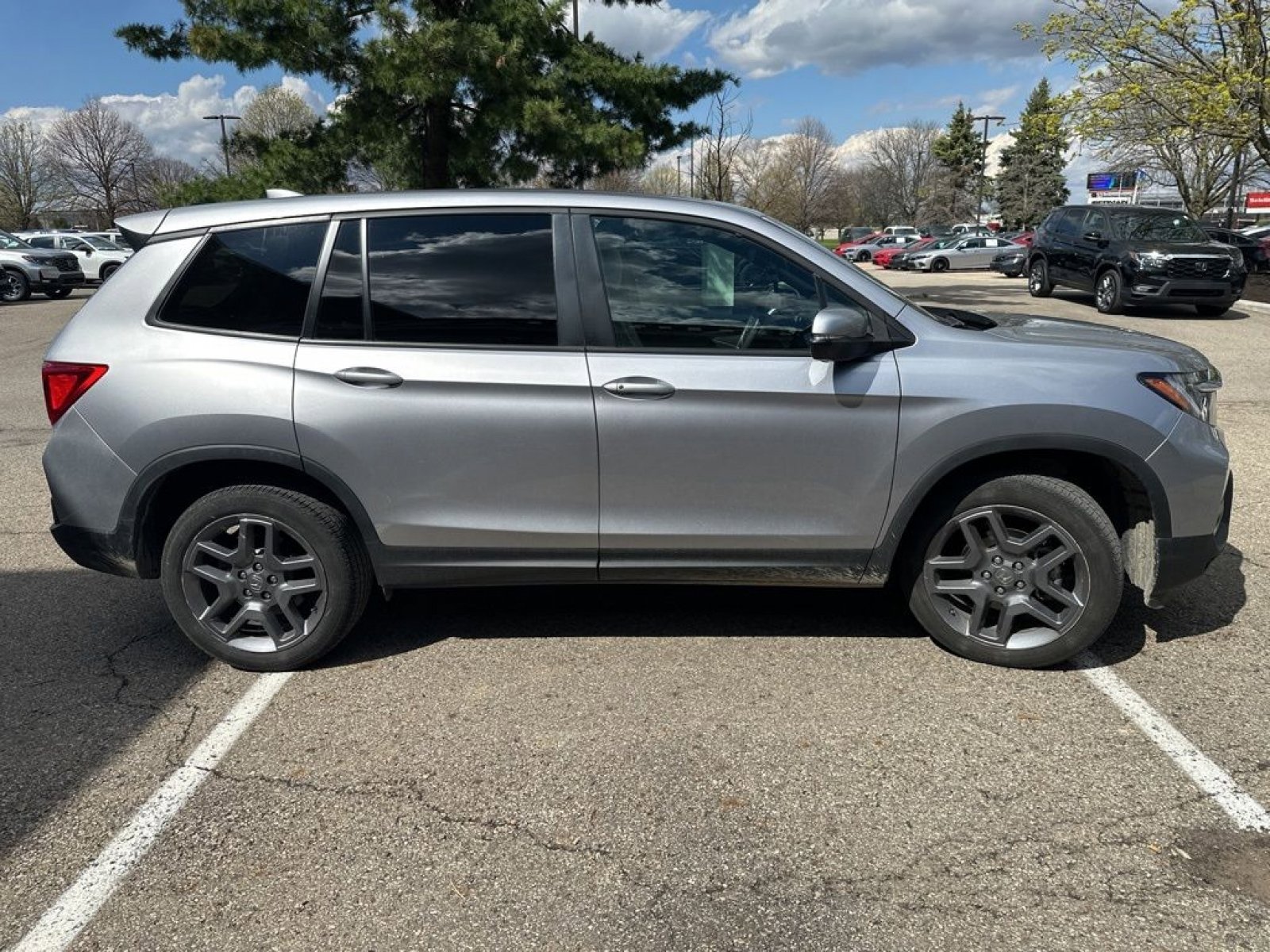 Used 2023 Honda Passport EX-L image 6