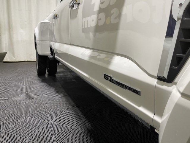 Used 2024 Ford F450 Platinum image 27
