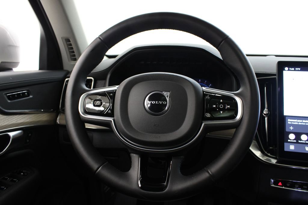 Used 2025 Volvo XC90 B6 Plus AWD/4WD image 26