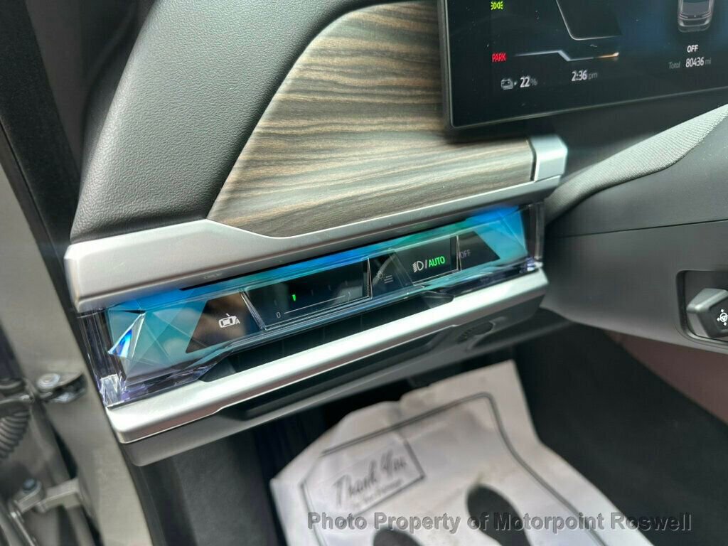 Used 2023 BMW i7 xDrive60 w/ Executive Package 2 AWD/4WD image 14