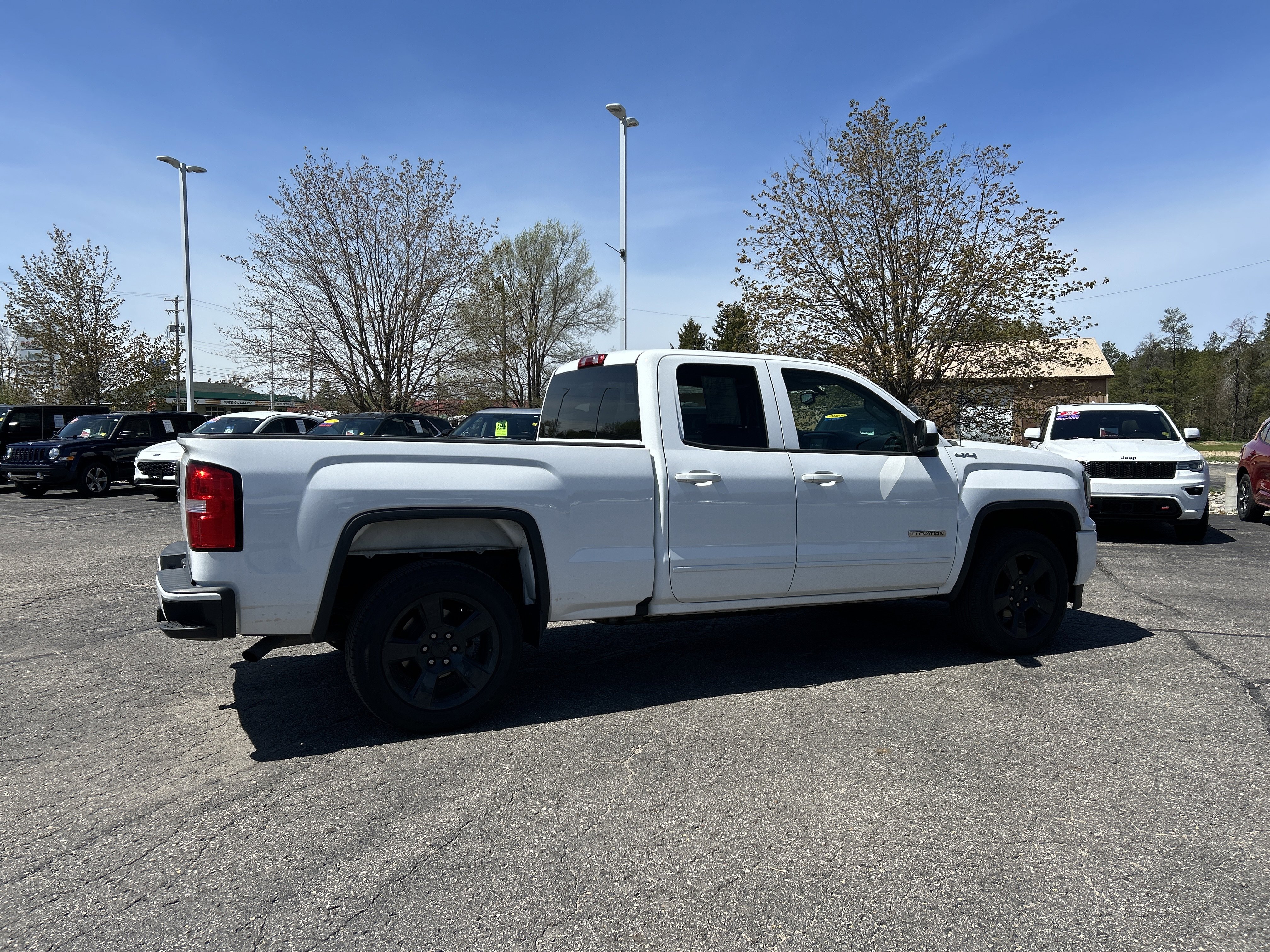 Used 2017 GMC Sierra 1500 4x4 Double Cab w/ Elevation Edition image 3