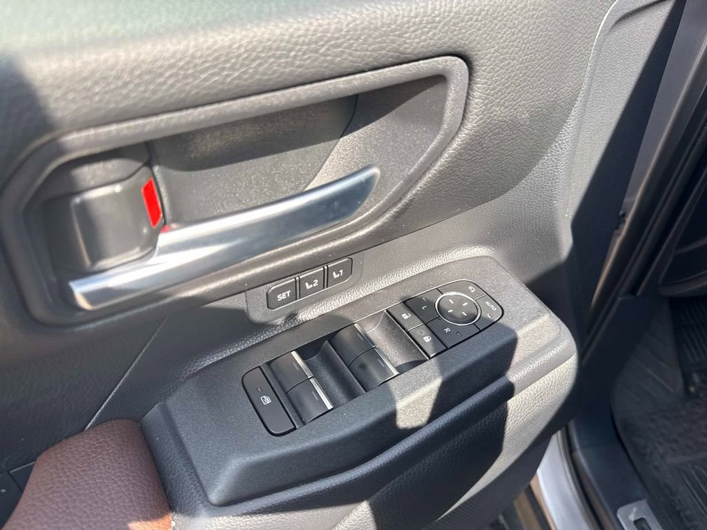 Used 2025 Toyota Land Cruiser w/ Premium Package image 18