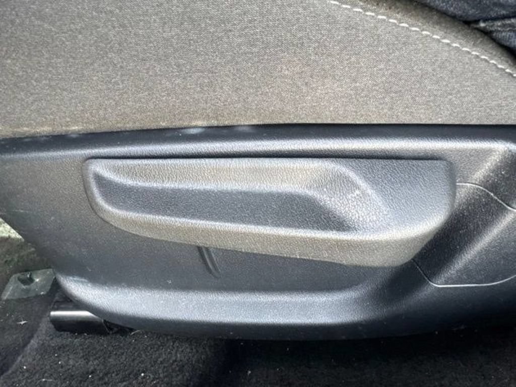 Used 2025 Kia K4 FWD image 40