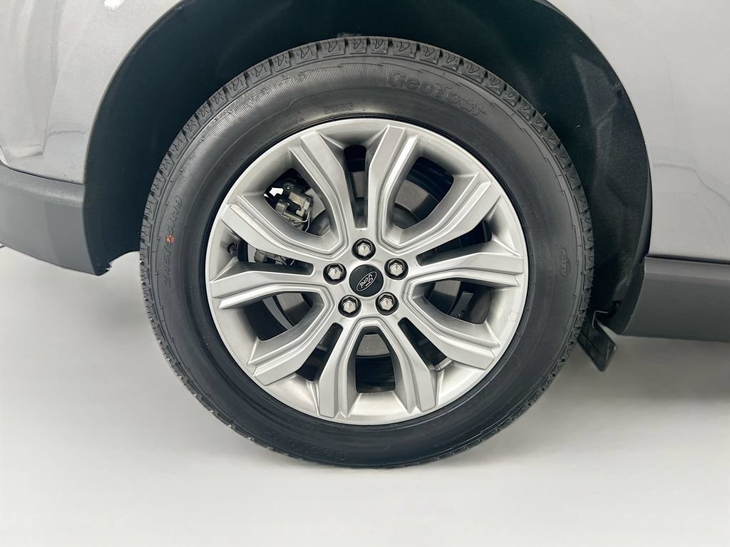 Used 2024 Ford Edge Titanium AWD/4WD image 31