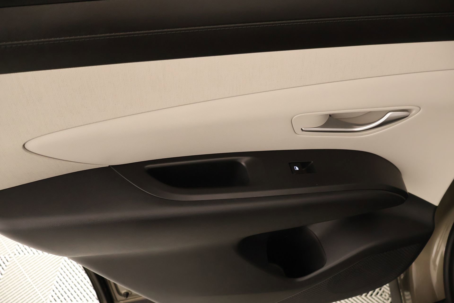 Certified 2025 Hyundai Tucson SEL AWD/4WD image 16