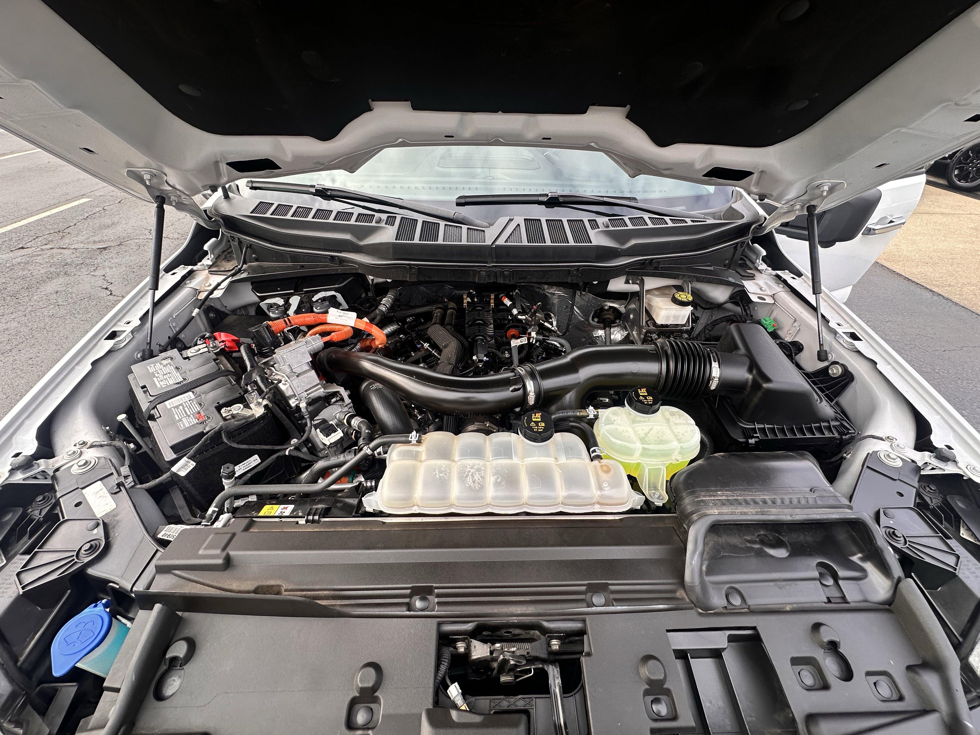 Used 2024 Ford F150 XLT w/ Mobile Office Package image 33