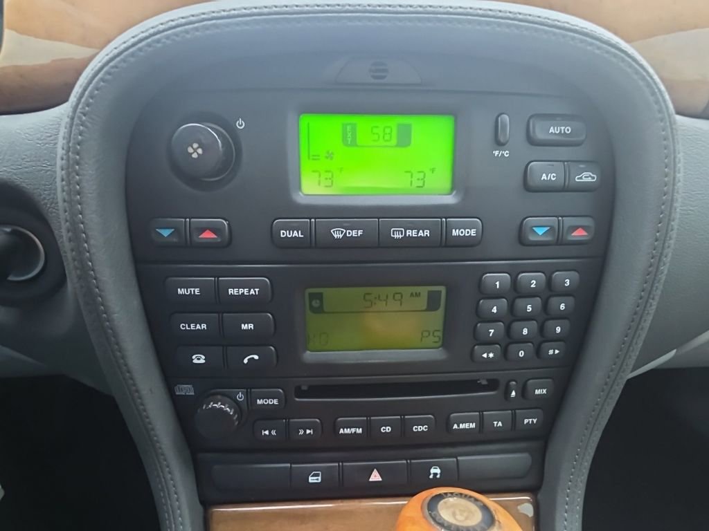 Used 2003 Jaguar S-TYPE 4.2 image 25