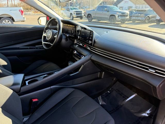 Used 2021 Hyundai Elantra SEL w/ Convenience Package image 14